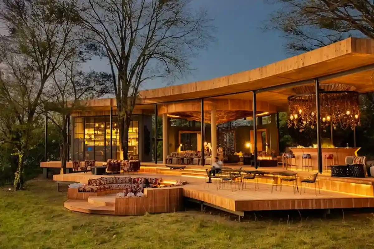 Best Luxury Lodge Safari Hero